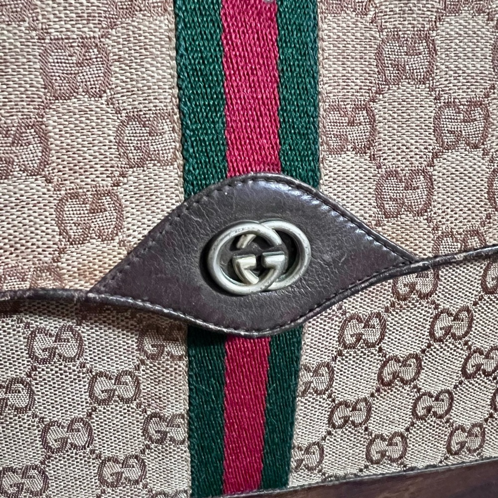 🔥🔥Gucci Tan Monogram Clutch/Shoulder Bag/Crossed- body with Red and Green Stripe - Picture 11 of 16